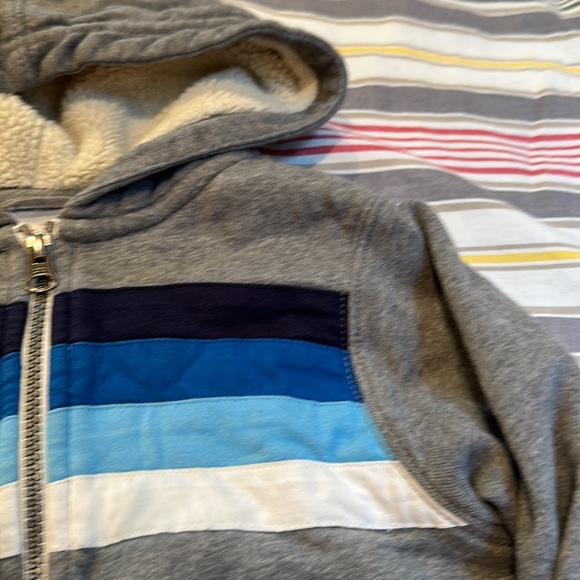 Hanna Andersson size 5 Sherpa zip up sweatshirt - Picture 2 of 4